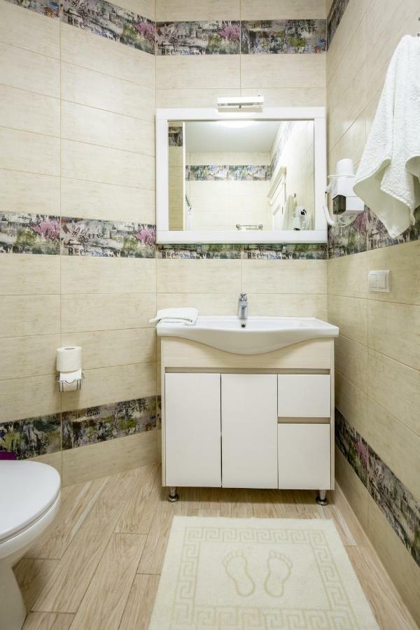 Apartment First Line *