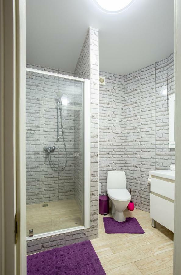 Apartment First Line Karolino-Buhaz