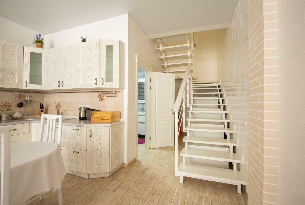 First Line Apartment *